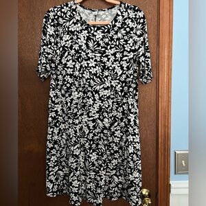 Old Navy Short Sleeve Knit Swing Dress